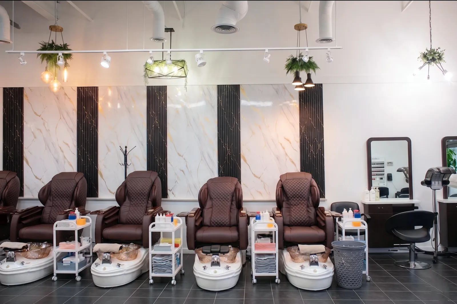 Inside Herbal Hair and Spa